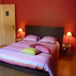 Couette-café La Campagne 3*